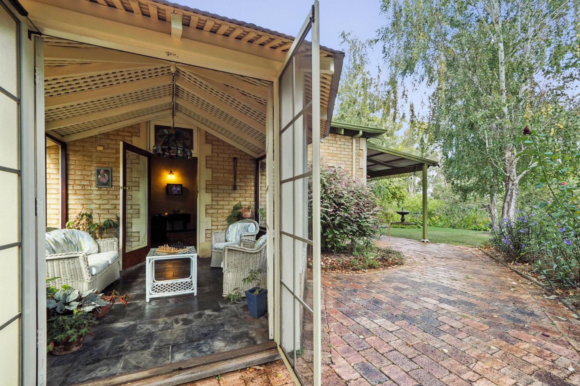 Holberry House Bed & Breakfast Nannup Exterior photo